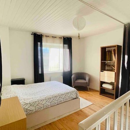 Agreable Maison De Village Avec Balcon Roiffieux Zewnętrze zdjęcie